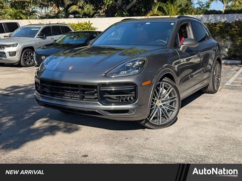 Used 2021 Porsche Cayenne Turbo image 1