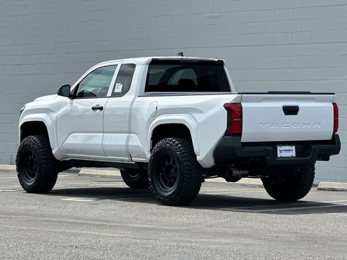 New 2025 Toyota Tacoma SR image 3