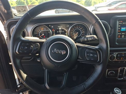 Used 2021 Jeep Wrangler Unlimited Sport AWD/4WD image 18