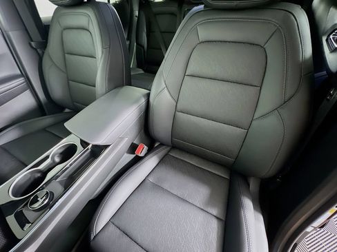 New 2026 Chevrolet Equinox LT w/ Convenience Package II AWD/4WD image 21