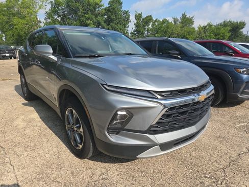 Used 2025 Chevrolet Blazer LT FWD image 5