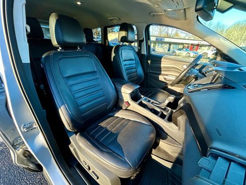 Used 2017 Ford Escape Titanium image 16