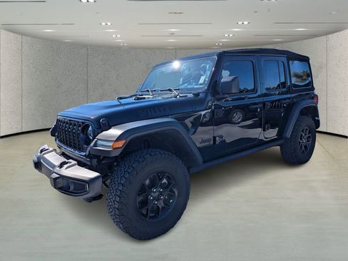 Used 2024 Jeep Wrangler Willys image 7