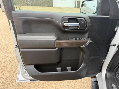 Used 2021 Chevrolet Silverado 1500 LT AWD/4WD image 9