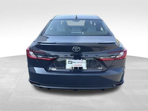 Used 2025 Toyota Camry SE FWD image 4