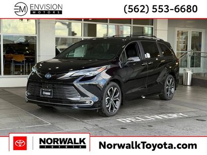 New 2025 Toyota Sienna Platinum