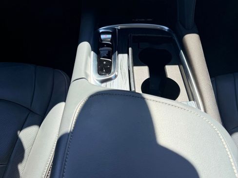 Used 2022 Buick Enclave Essence w/ Experience Buick Package image 25