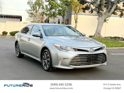 Used 2018 Toyota Avalon Limited image 1