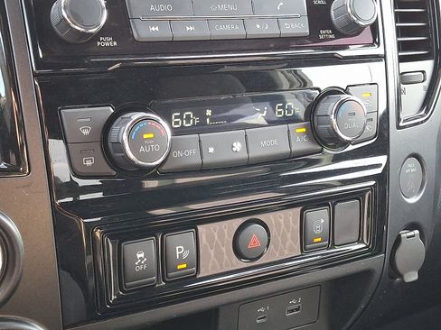 Certified 2024 Nissan Titan SV w/ SV Bronze Edition Package image 19