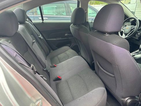 Used 2013 Chevrolet Cruze LT FWD image 10