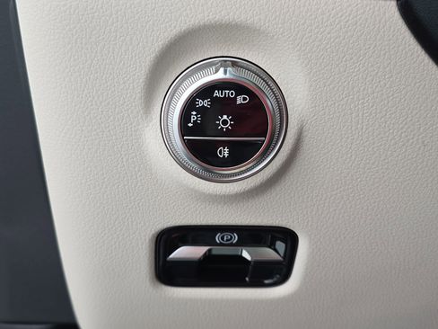 New 2026 Mercedes-Benz C 300 4MATIC Sedan image 25