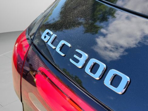 Certified 2025 Mercedes-Benz GLC 300 4MATIC image 6