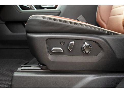 New 2026 GMC Sierra 2500 Denali Ultimate AWD/4WD image 15