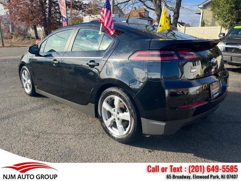 Used 2014 Chevrolet Volt w/ Enhanced Safety Package 2 FWD image 8