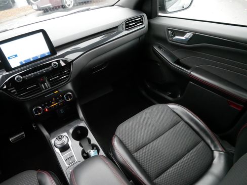 Used 2023 Ford Escape ST-Line image 11