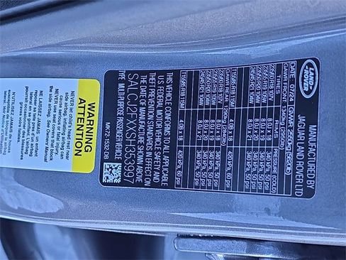 Used 2025 Land Rover Discovery Sport S image 34