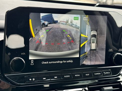 New 2025 Nissan Pathfinder Platinum w/ Lighting Package (N92) image 23