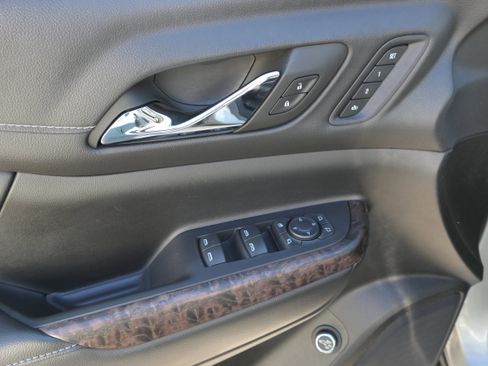 Used 2023 GMC Acadia Denali w/ Denali Technology Package AWD/4WD image 14