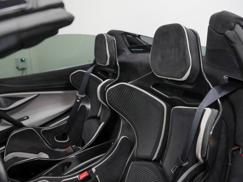 Used 2022 McLaren 765LT RWD image 45