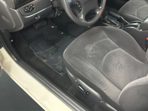 Used 2006 Dodge Stratus SXT FWD image 24