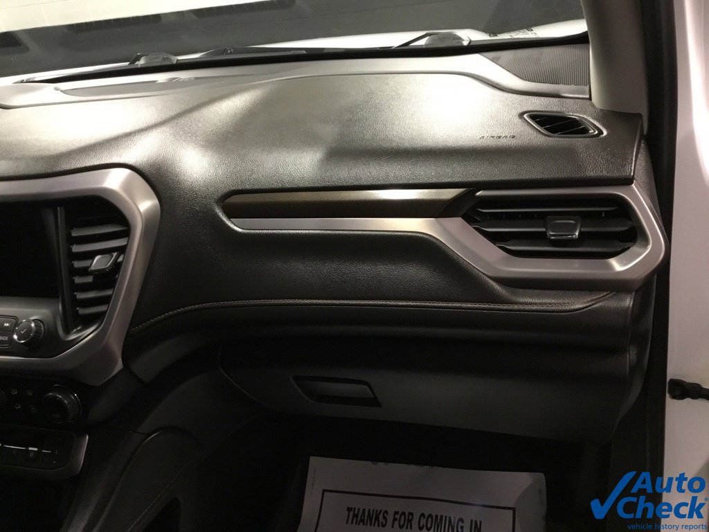 Used 2022 GMC Acadia AT4 w/ Technology Package AWD/4WD image 40