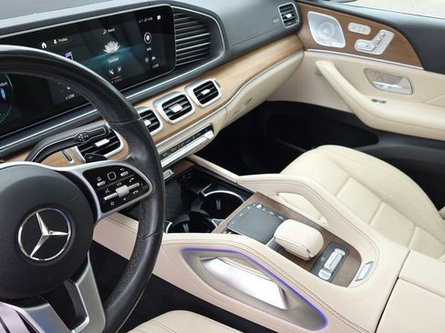 Used 2021 Mercedes-Benz GLS 450 4MATIC image 22
