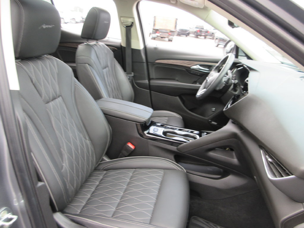 Certified 2022 Buick Envision Avenir w/ Technology Package II AWD/4WD image 24