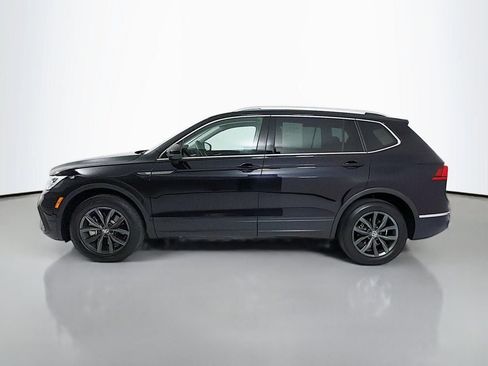 Used 2023 Volkswagen Tiguan SE FWD image 4