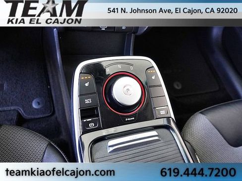 Certified 2022 Kia Niro EX FWD image 31