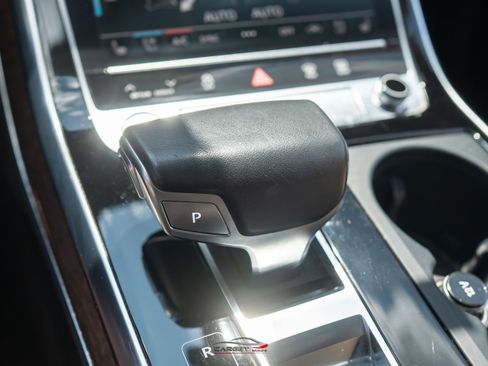 Used 2019 Audi Q8 Prestige AWD/4WD image 36