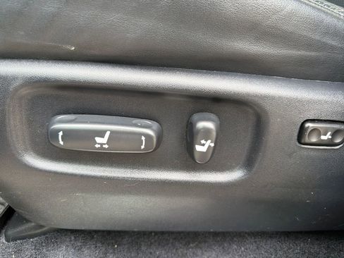 Used 2018 Toyota Land Cruiser AWD/4WD image 20