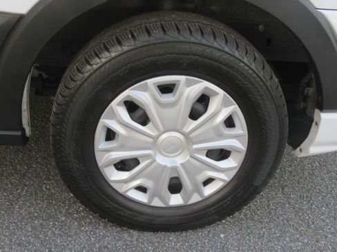 Used 2024 Ford Transit 350 XLT image 10