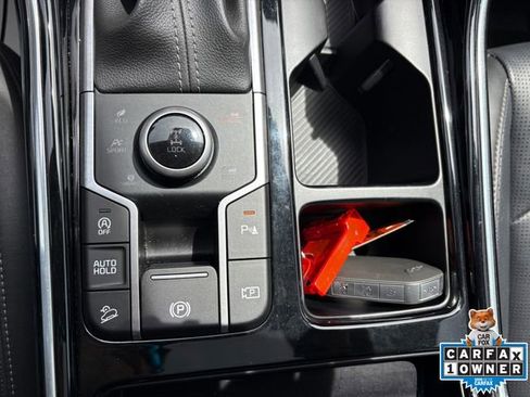 Used 2024 Kia Sorento SX AWD/4WD image 18