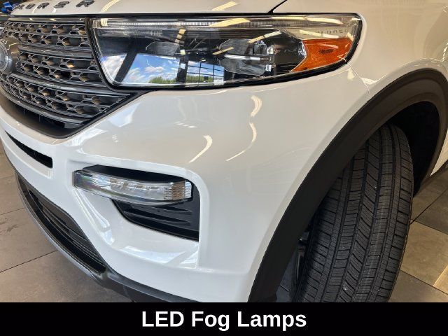 Used 2023 Ford Explorer XLT w/ Equipment Group 202A AWD/4WD image 19