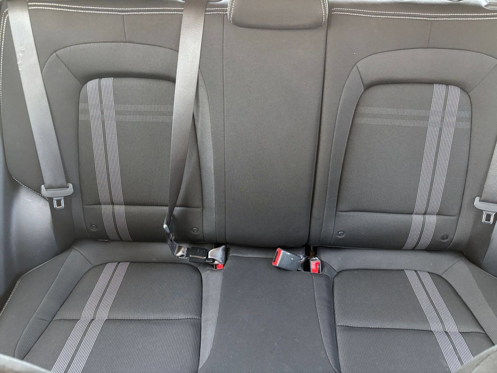 Used 2025 Hyundai Venue SEL FWD image 37
