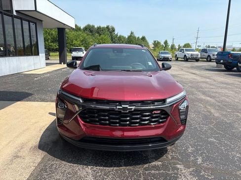 Used 2025 Chevrolet Trax RS w/ Driver Confidence Package FWD image 7