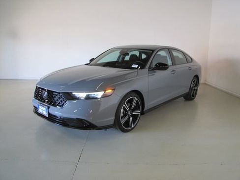Certified 2026 Honda Accord SE image 1