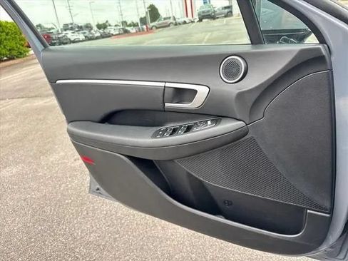 Used 2025 Hyundai Sonata SEL FWD image 19