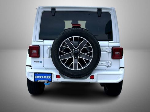 Used 2022 Jeep Wrangler Unlimited Sahara image 6