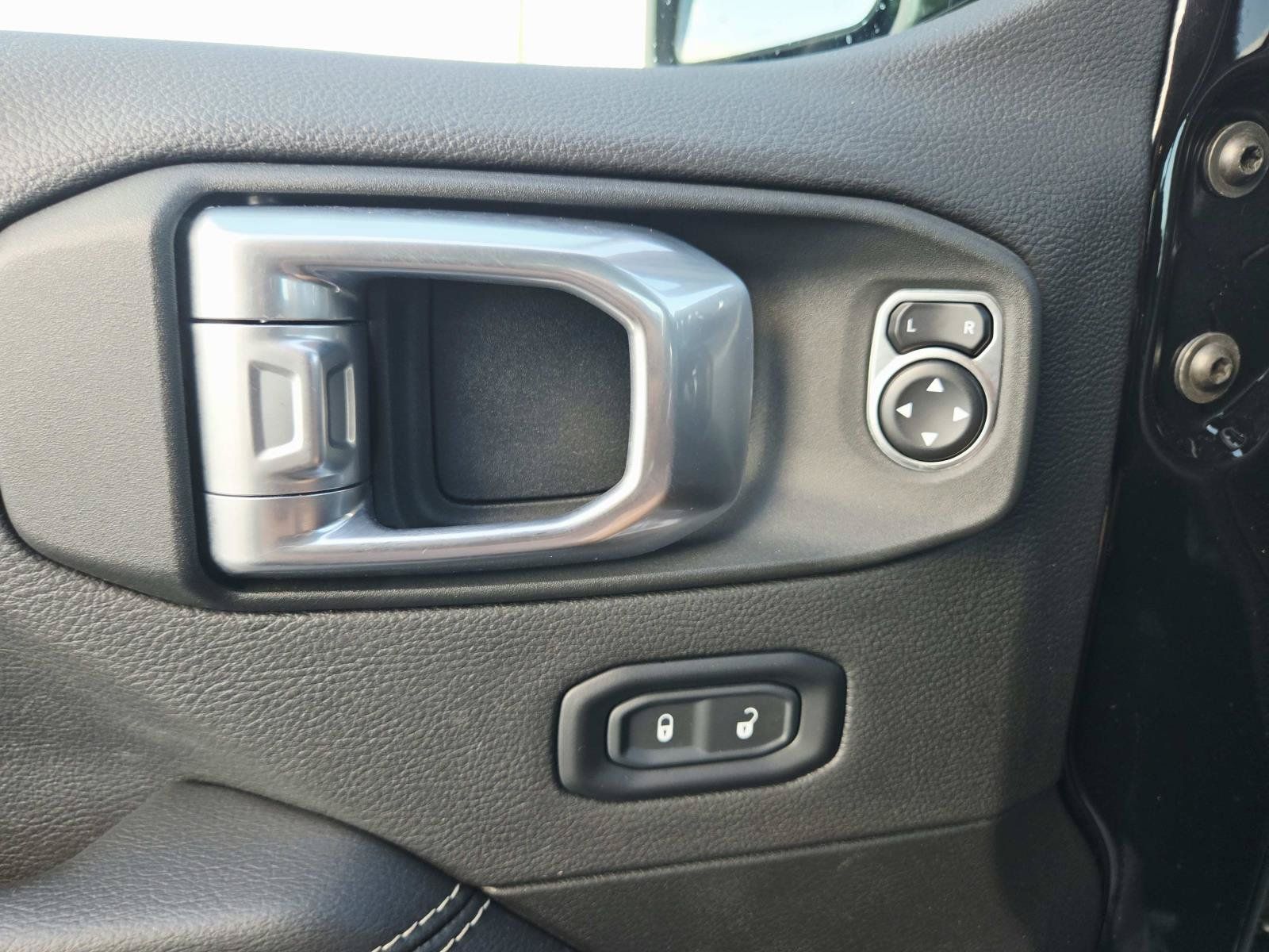 Used 2020 Jeep Gladiator Overland w/ Popular Equipment Package AWD/4WD image 41