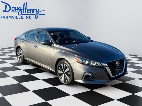 Used 2022 Nissan Altima 2.5 SV w/ SV Premium Package image 7