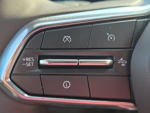 Used 2025 Chevrolet Suburban LT w/ Comfort Package AWD/4WD image 33