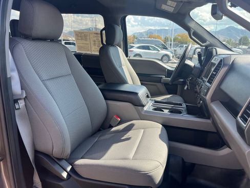 Used 2020 Ford F150 XLT w/ Heavy-Duty Payload Package AWD/4WD image 30