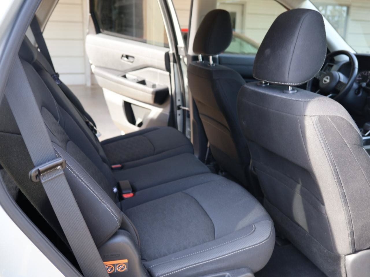 Used 2024 Nissan Pathfinder SV FWD image 19
