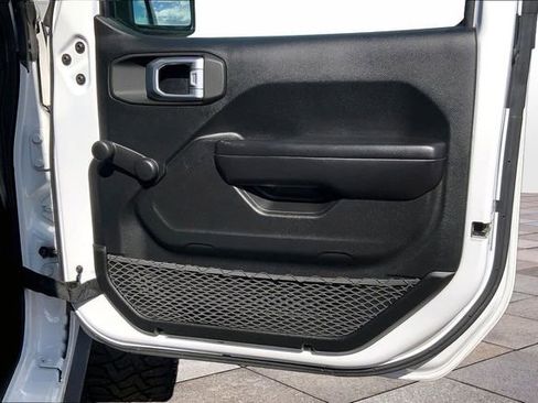 Used 2018 Jeep Wrangler Sport AWD/4WD image 27