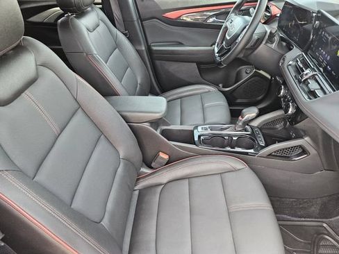 Used 2025 Chevrolet TrailBlazer RS w/ Convenience Package FWD image 15