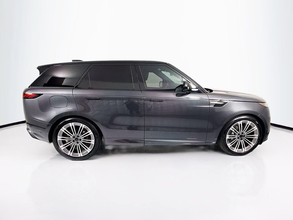 New 2026 Land Rover Range Rover Sport Dynamic SE AWD/4WD image 4