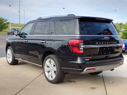Used 2024 Ford Expedition Platinum AWD/4WD image 7