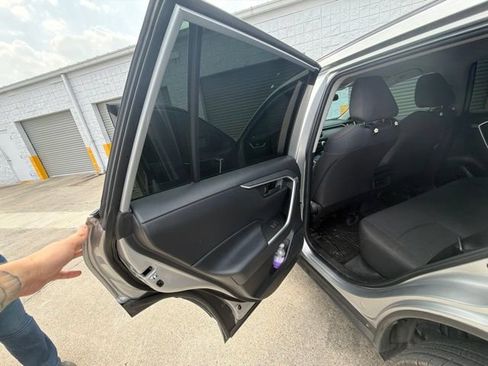Used 2019 Toyota RAV4 LE w/ Carpet Mat Package FWD image 30