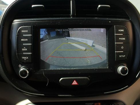 Used 2020 Kia Soul S FWD image 29